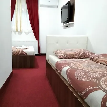 Dreams Hostel *